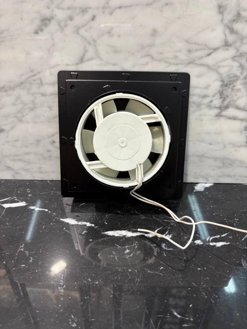 Диффузор на магнитах с вентилятором для потолков ТД100 черный квадратный 100 мм